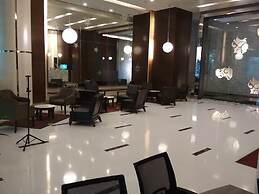 Queens Service Suite at Swiss Garden Residences