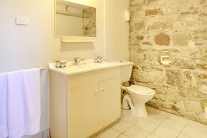 The Richmond Arms Hotel