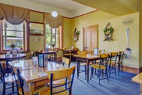 The Richmond Arms Hotel