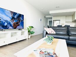 The Peninsula at Hope Island