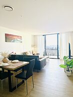 The Peninsula at Hope Island