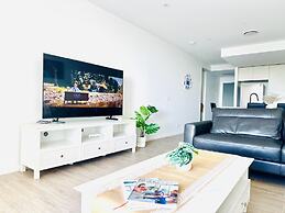 The Peninsula at Hope Island