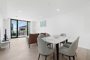 The Peninsula at Hope Island