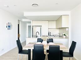 The Peninsula at Hope Island