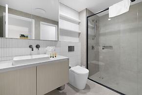 The Peninsula at Hope Island