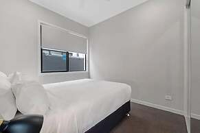 The Peninsula at Hope Island