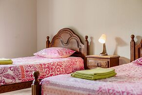 Aroeira Pool House by Lisbon-Coast