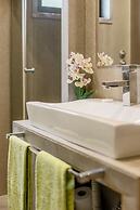 Aroeira Pool House by Lisbon-Coast