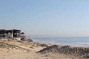 Aroeira Pool House by Lisbon-Coast