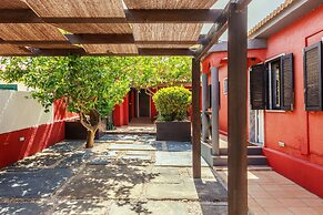 Aroeira Pool House by Lisbon-Coast