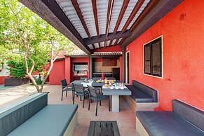 Aroeira Pool House by Lisbon-Coast