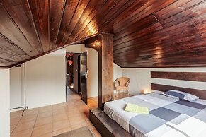 Aroeira Pool House by Lisbon-Coast