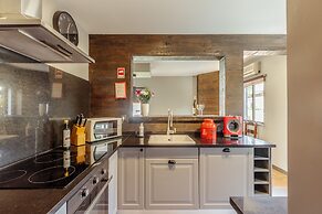 Aroeira Pool House by Lisbon-Coast