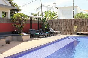 Aroeira Pool House by Lisbon-Coast