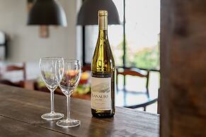 Aroeira Pool House by Lisbon-Coast