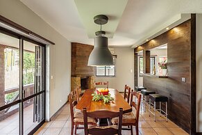 Aroeira Pool House by Lisbon-Coast