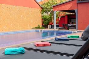 Aroeira Pool House by Lisbon-Coast