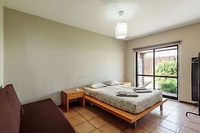 Aroeira Pool House by Lisbon-Coast