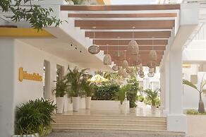 BloomSuites - Calangute