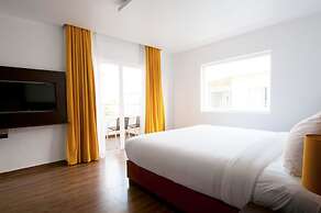 BloomSuites - Calangute