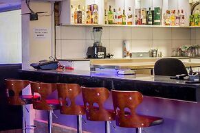 Airport Landing Hotel