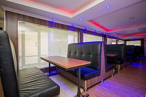 Airport Landing Hotel