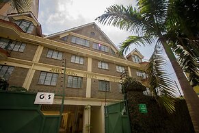 Harlequin Suites Hotel