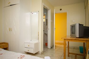 Harlequin Suites Hotel