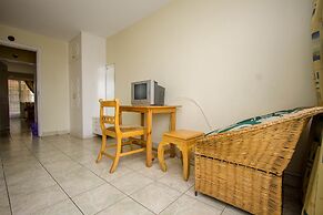 Harlequin Suites Hotel