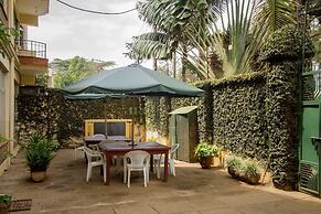 Harlequin Suites Hotel