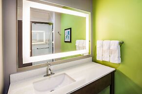 La Quinta Inn & Suites by Wyndham Baton Rouge - Port Allen