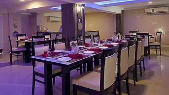 Hotel Pitrashish Premium