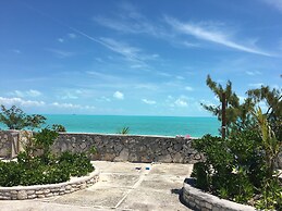 Caribbean Sea Breeze Villas