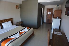 Maihom Resort Dechatiwong Bridge