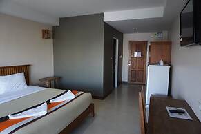 Maihom Resort Dechatiwong Bridge