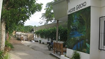 Alona Gecko Inn