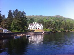 Stronachlachar Lodge