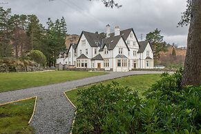 Stronachlachar Lodge