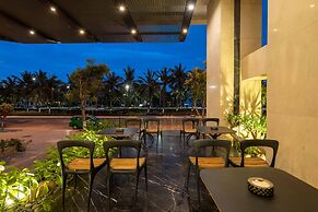 Paris Deli Danang Beach Hotel