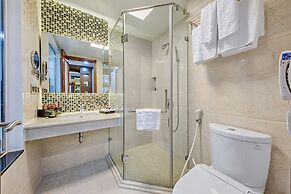 Paris Deli Danang Beach Hotel