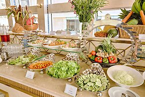 Paris Deli Danang Beach Hotel