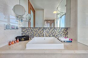 Paris Deli Danang Beach Hotel