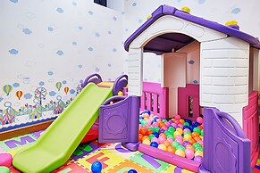 Paris Deli Danang Beach Hotel