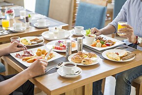 Paris Deli Danang Beach Hotel