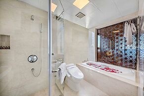 Paris Deli Danang Beach Hotel