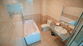 Anova Airport Hotel - Convenient & Friendly