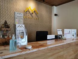 Baan URT Suratthani Airport Hotel