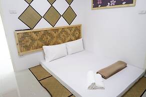 Baan URT Suratthani Airport Hotel