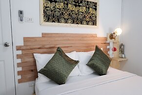 Baan URT Suratthani Airport Hotel