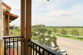 Baan URT Suratthani Airport Hotel